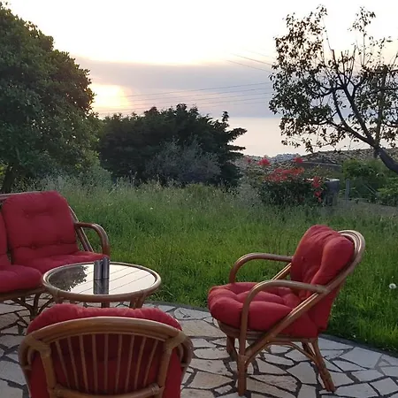 Comfy House With Private Garden & View, Near Castle * Kyparissia